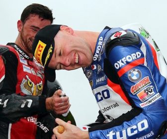 2016 BSB スラクストン【決勝レース1・レース2リザルト】 2016 British Superbike Championship, BSB R06, Thruxton, Hampshire. 24th July 2016.
Michael Laverty, Toomebridge, Tyco BMW wins race 2 from Jason O'Halloran, Australia, Honda Racing and Glenn Irwin, Carrickfergus, Be Wiser Ducati