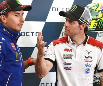 クラッチロー『ドゥカティはすぐに総合優勝できる選手を探してるが、それはロレンソではない』 motogp-british-gp-2016-jorge-lorenzo-yamaha-factory-racing-cal-crutchlow-team-lcr-honda