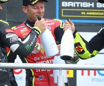 2017 BSB ブリティシュ スーパーバイク R6 ブランズハッチGP【決勝レース1&レース2 リザルト】 2017-bsb-brands-hatch-podium