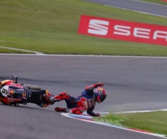 怒ブラドル転倒『オイル警告旗も出ないなんて面汚しだ!』2017 SBK ラウジッツリンク bradl