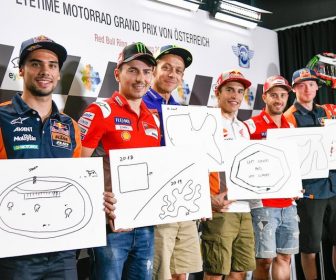 理想トラック、ロッシ・マルケス・ロレンソ・ドヴィ他:2018オーストリアGP DkK6V2OW4AAlzXT