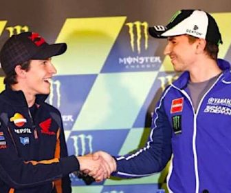 ドゥーハン『マルケス&ロレンソは言い訳できない』 jerez-2013-lorenzo-marquez-stringe-a-mano