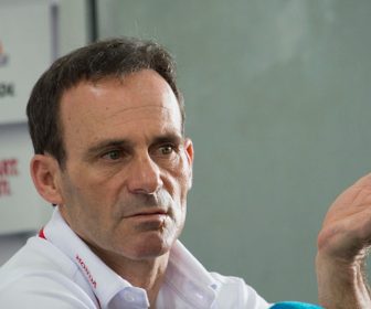 ホンダ談:ロレンソ獲得、ストーナー復帰、ヤマハ不調…etc KUALA LUMPUR, MALAYSIA - JANUARY 27: Alberto Puig of Spain and Repsol Honda Team speaks with journalists at Sepang Circuit on January 27, 2018 in Kuala Lumpur, Malaysia. (Photo by Mirco Lazzari gp/Getty Images)