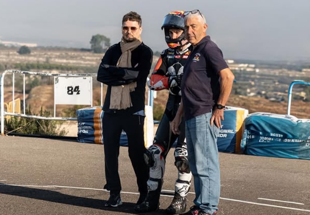 ロレンソ舌戦：ビニャーレスはアコスタより才能がある発言を否定され…